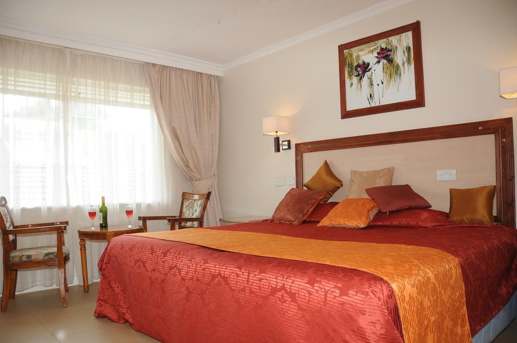 Hotel Riverview Westlands Найроби Экстерьер фото