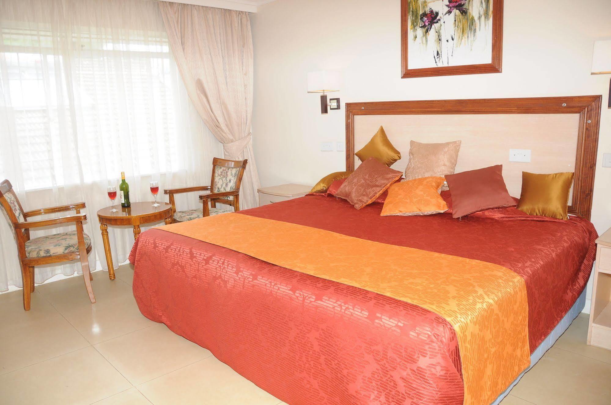 Hotel Riverview Westlands Найроби Экстерьер фото
